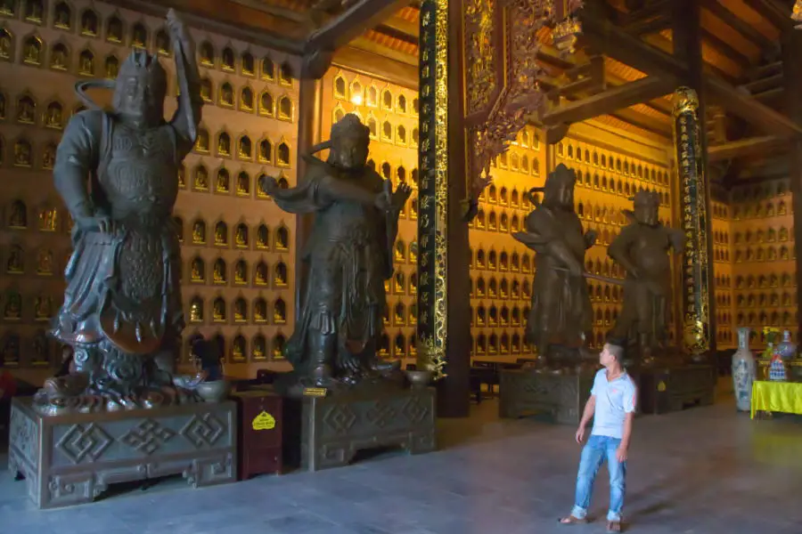 Bronze statues at Buddha Dharma Lord Temple, Bai Dinh