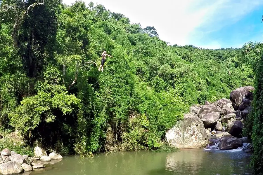 Kim Boi Waterfall – Thác Mặt Trời