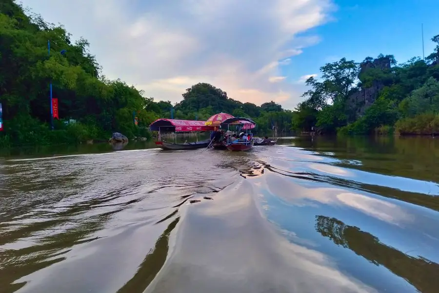 Boats with motors on the Yen Stream at Perfume Pagoda