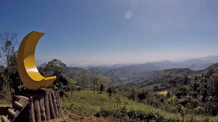 A view towards Son La on Pha Din Mountain pass
